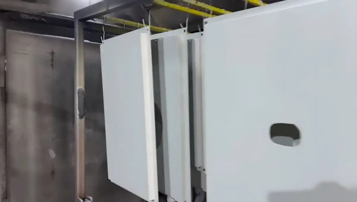 Elektrik Pano Kaplama – RAL 7035 Pütürlü 9 Artes Mühendislik elektrik panoları, RAL 7035 pütürlü kaplama ile 1 günde teslim edildi.